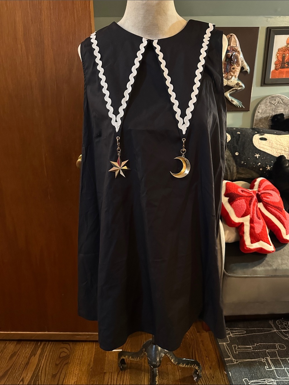 ModCloth Black Friday Sleeveless Mini Dress Pointed Collar & Celestial Charms 1X - Picture 6 of 9
